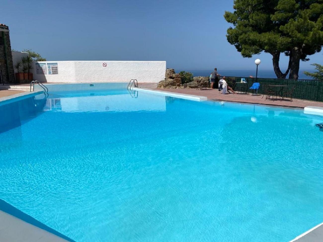 Apartment Ambeille *